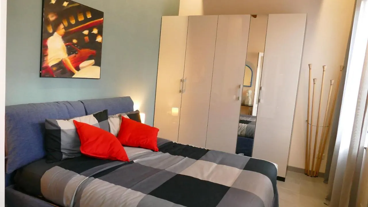 Casa25- Convenient Location To Miland Centre & Como Lake! Meda Itália